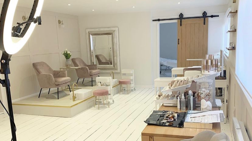 LK Matthews Hair & Beauty