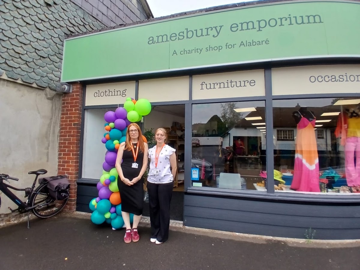 ALABARÉ Charity Shop