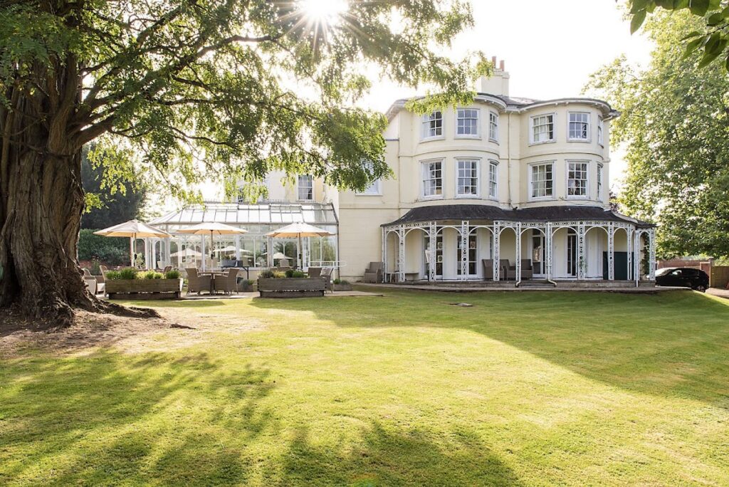 Bridge House of Twyford