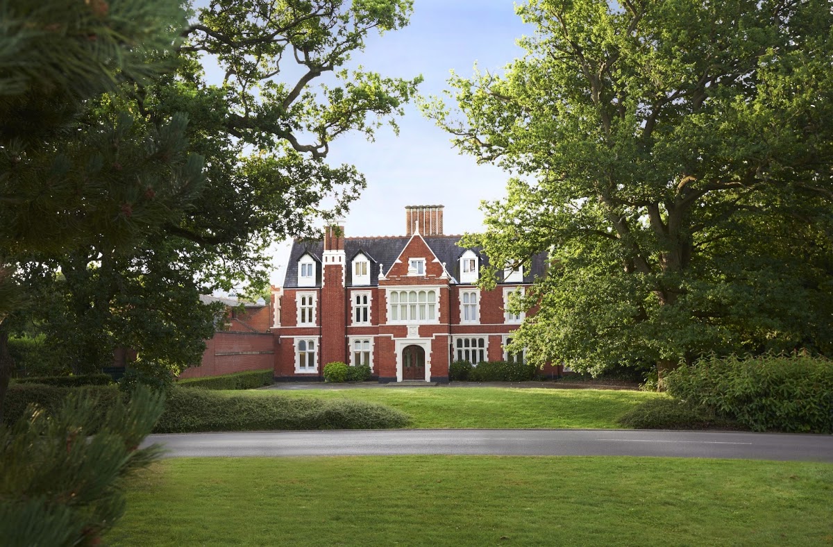 DoubleTree by Hilton St. Anne’s Manor