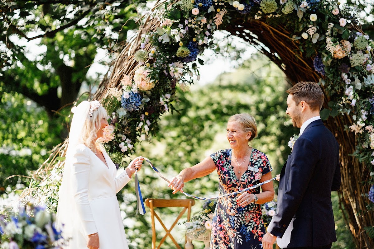 Fiona Solomon Wedding and Funeral Celebrant