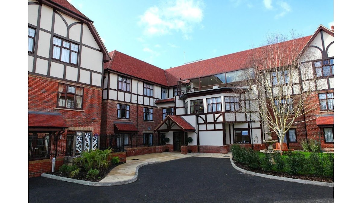 Hallmark Maycroft Manor Luxury Care Home