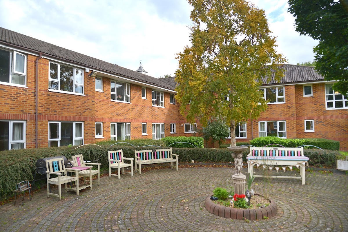 Highview Day Centre | Runwood Homes Senior Living