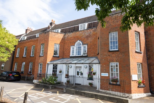 Hill House Care Home – DMP Healthcare