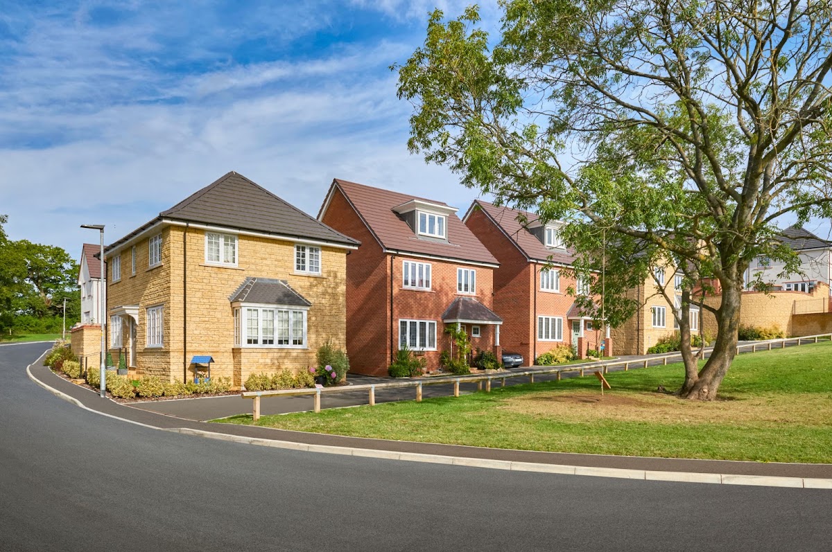 Hilltop Park – Bloor Homes, Chippenham