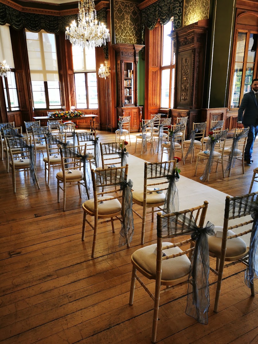 HILLVIEW Flowers and Events