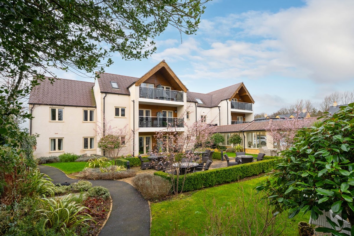 Keatley Place – Retirement Living – McCarthy & Stone