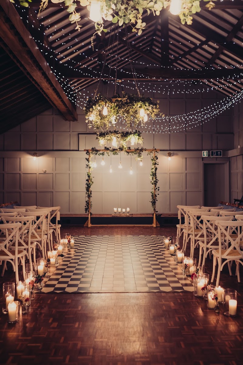 Larkspur Lodge