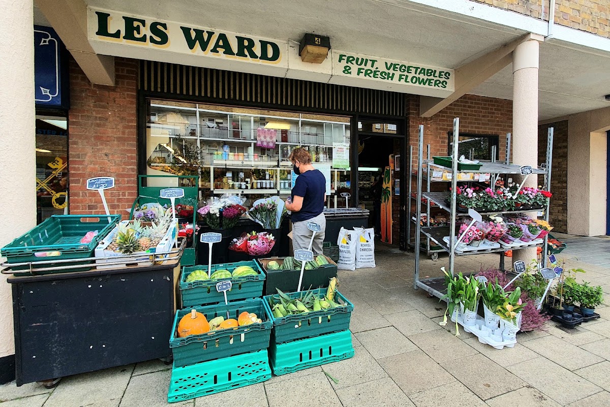 Les Ward