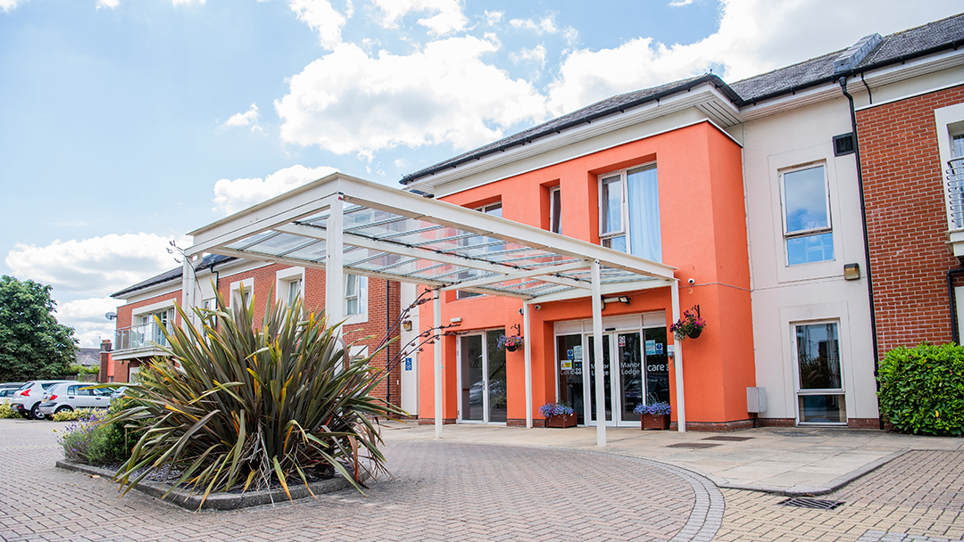 Manor Lodge Care Home – Care UK