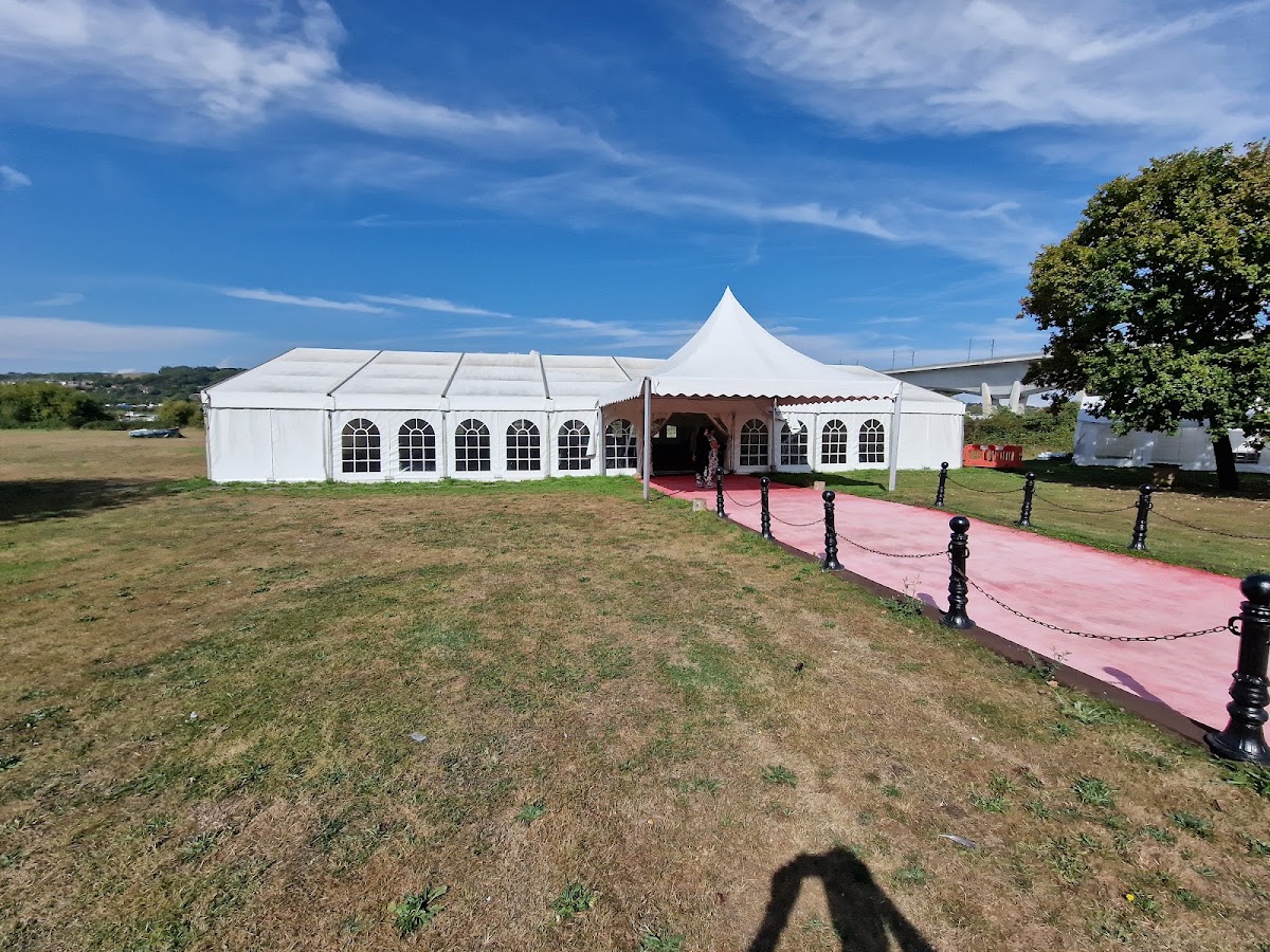 Riverview Manor – wedding venue party Kent marquee