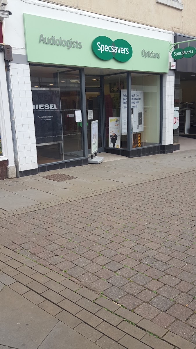 Specsavers Opticians and Audiologists – Andover