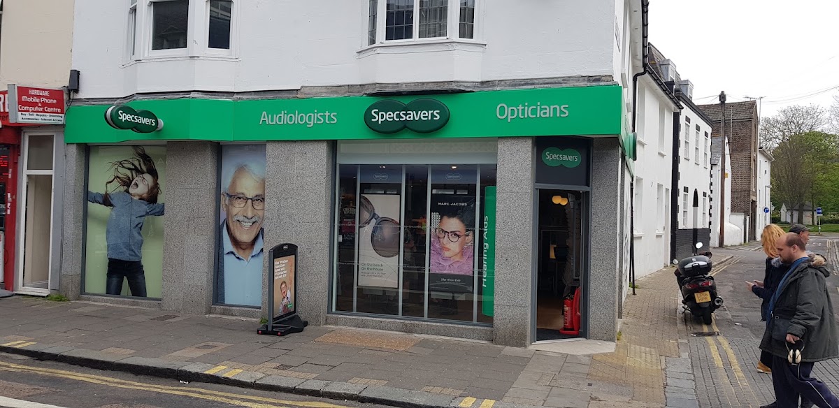 Specsavers Opticians and Audiologists – Brighton – London Road