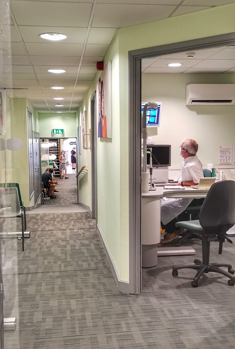 Specsavers Opticians and Audiologists – Camborne
