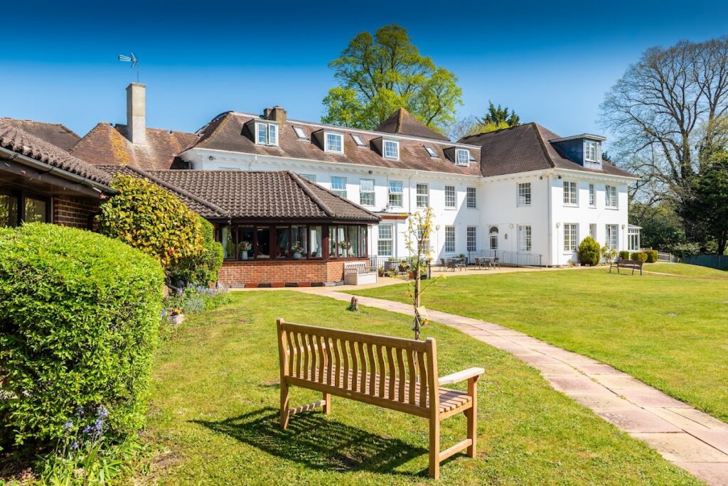Warren Lodge Care Centre