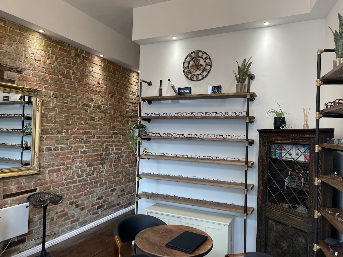 Bott’s Eyecare Eastbourne