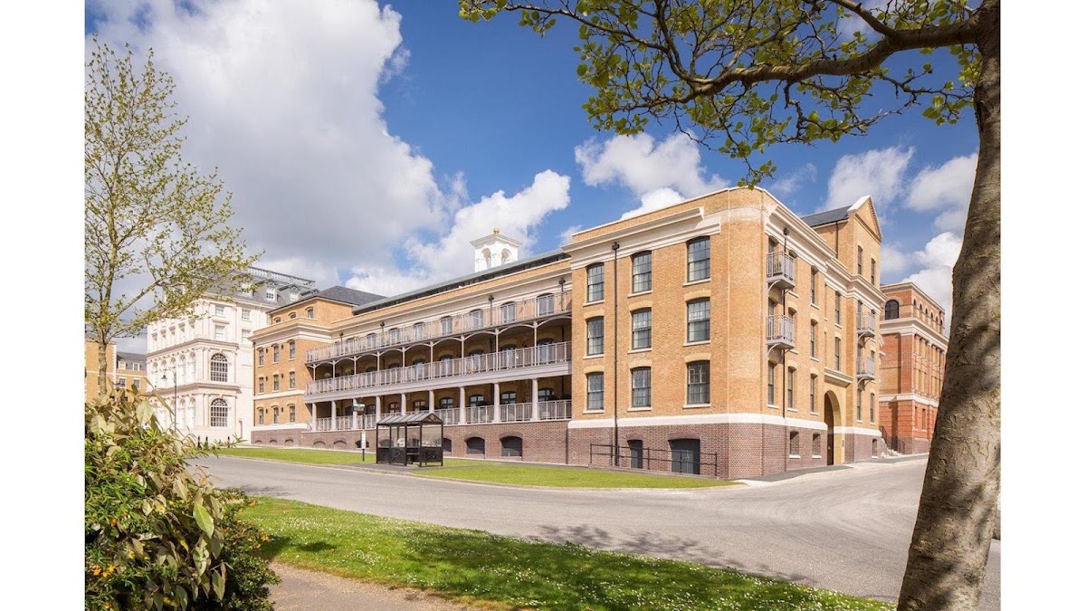 Bowes Lyon Court – Retirement Living Plus – McCarthy & Stone