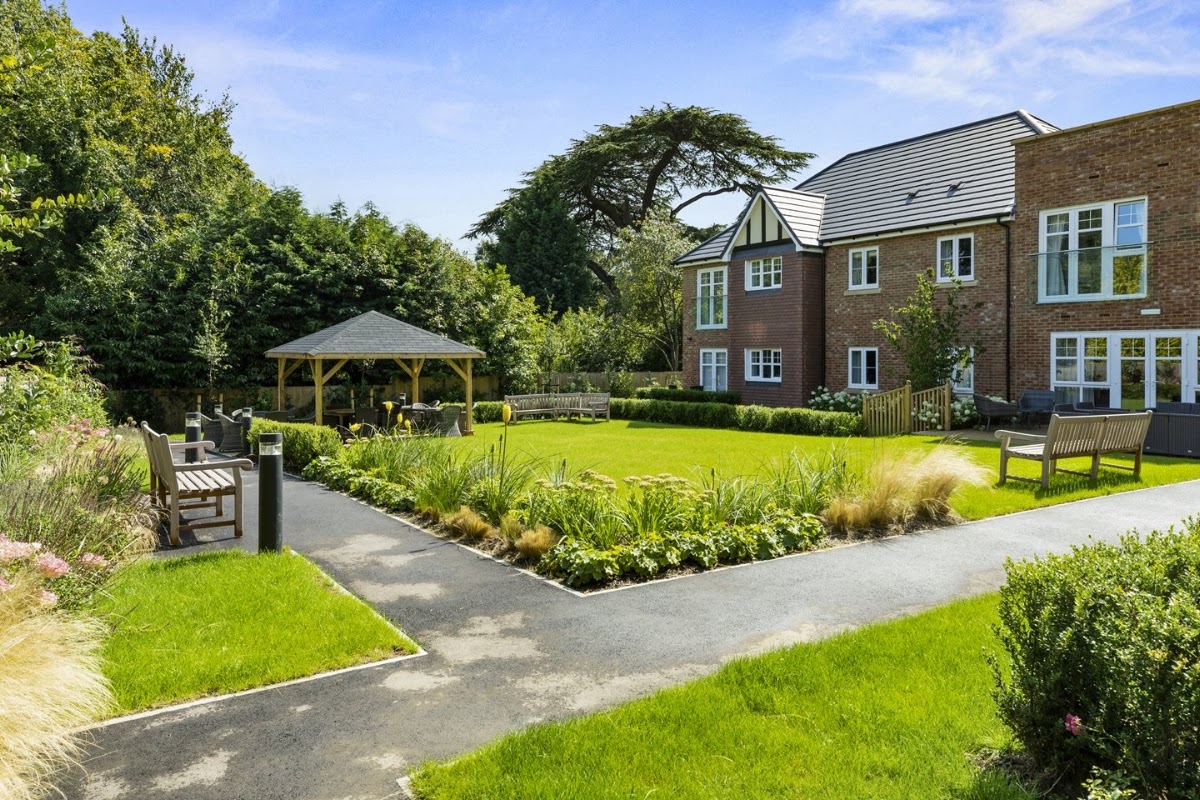Burgh Heath – Retirement Living – McCarthy & Stone