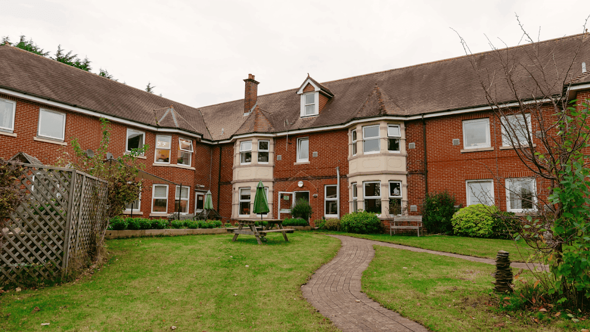 Cams Ridge Care & Nursing Home