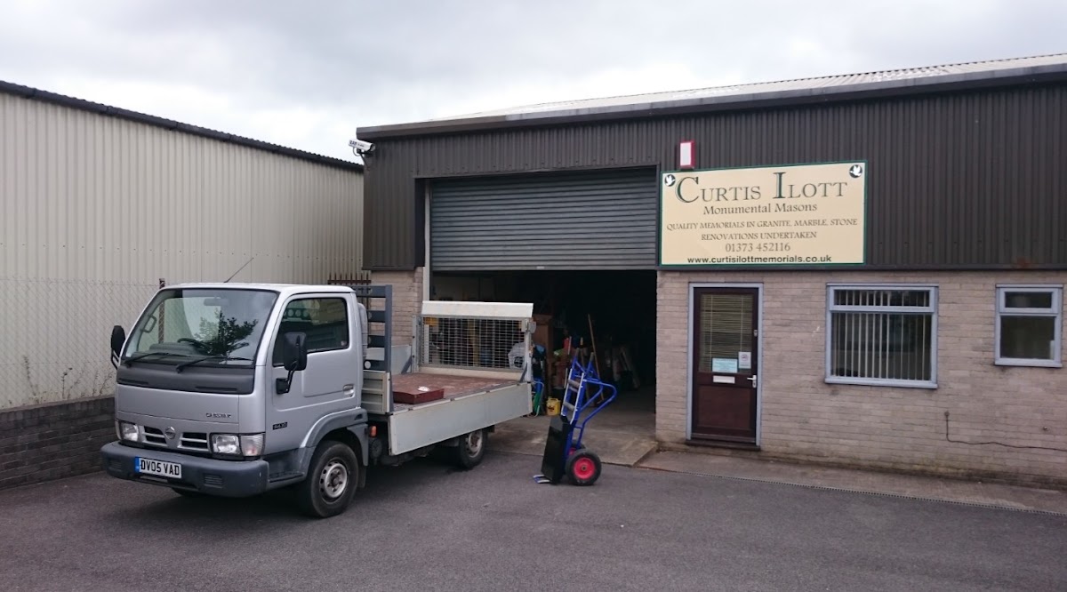 Curtis Ilott Memorials