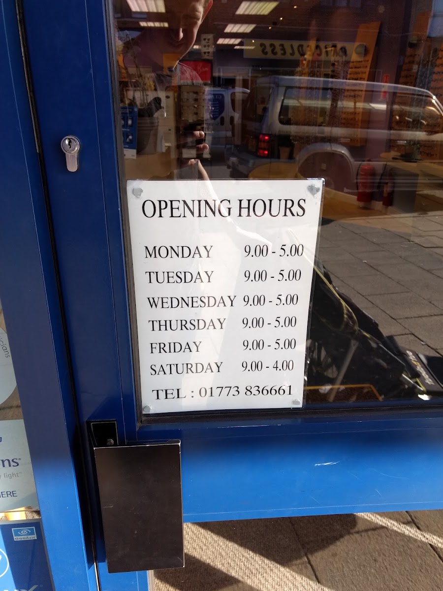 D I Blow Opticians