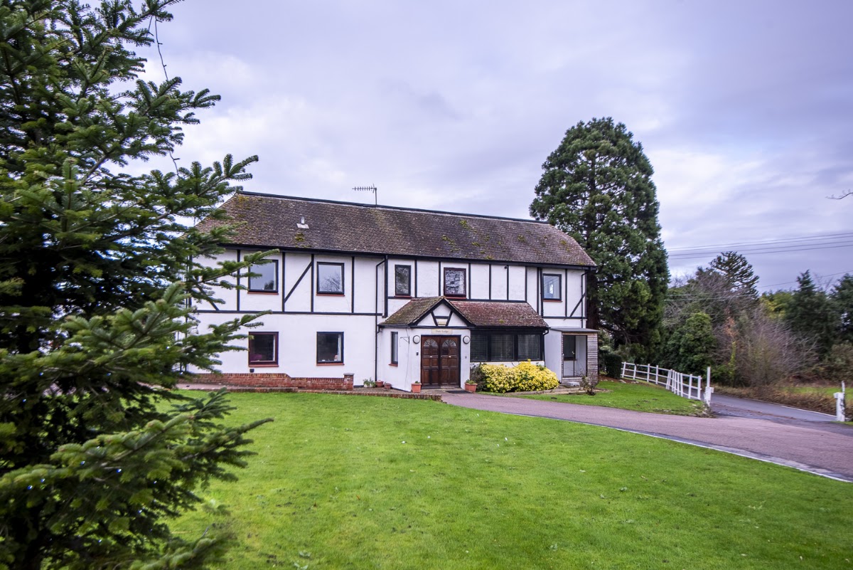 Dale Lodge
