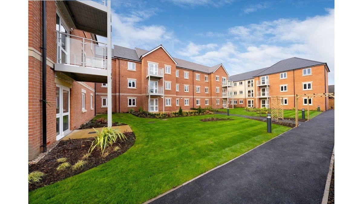 Farnham House – Retirement Living – McCarthy & Stone