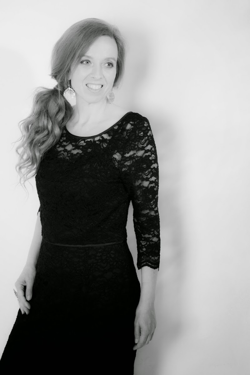 Funeral Singer UK – Singing for Funerals, Memorials, Humanist & Civil Funerals