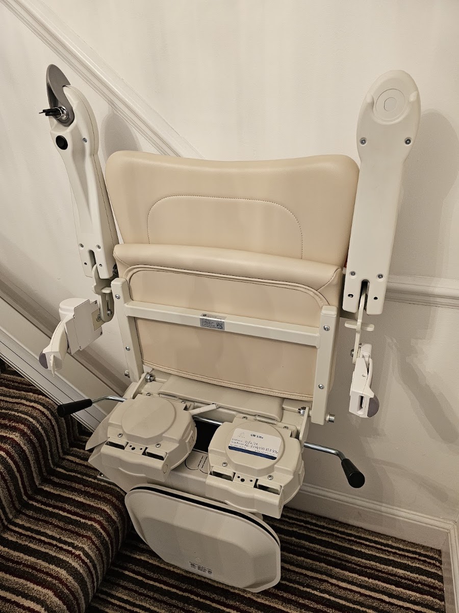 GW Lifts Limited – Stairlifts – Wheelchair Lifts – Platform Lifts