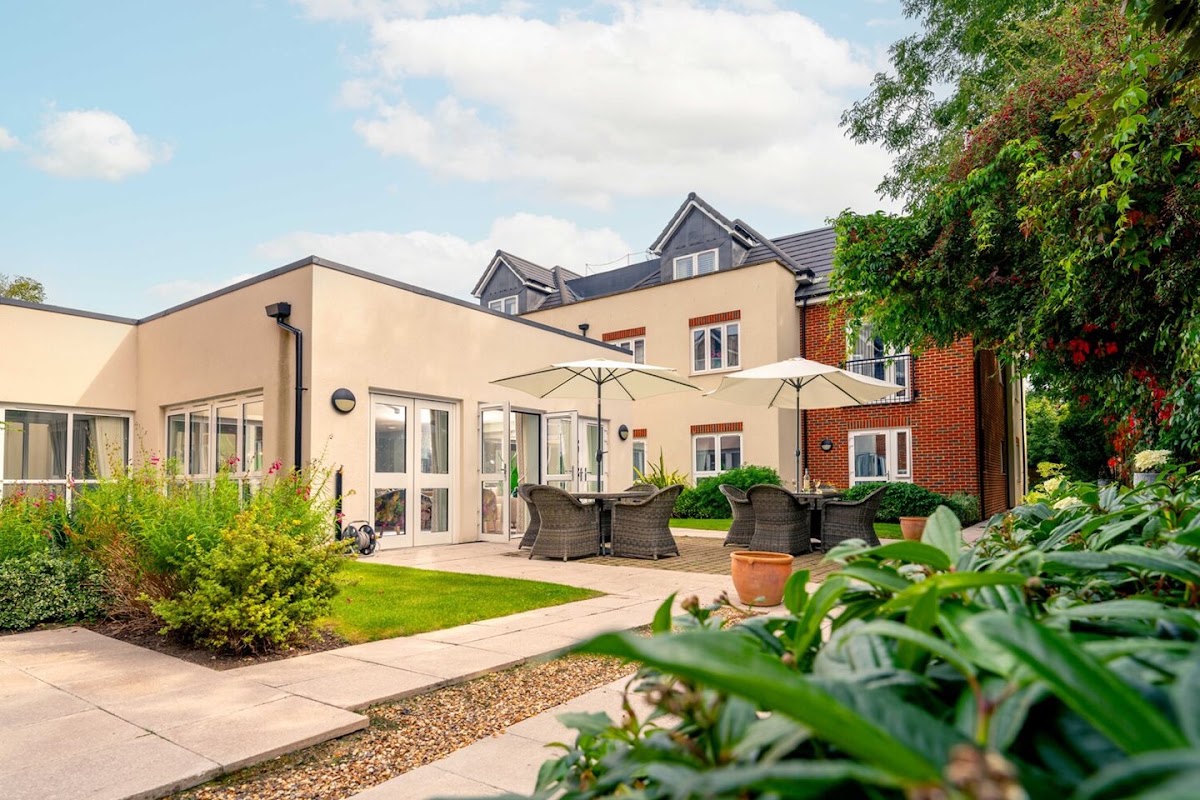 Heathlands – Retirement Living – McCarthy & Stone