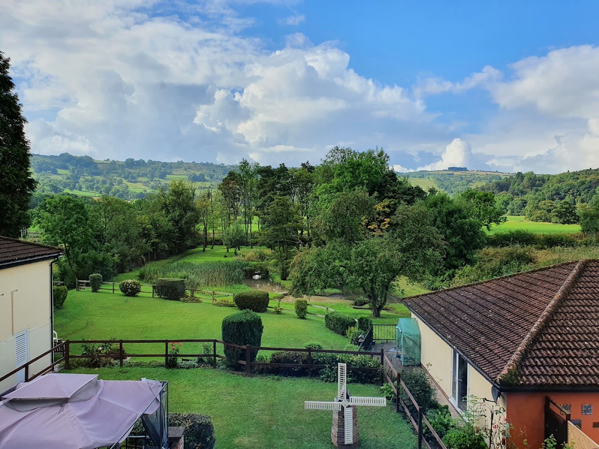 Long Meadow – Roseberry Care Centres