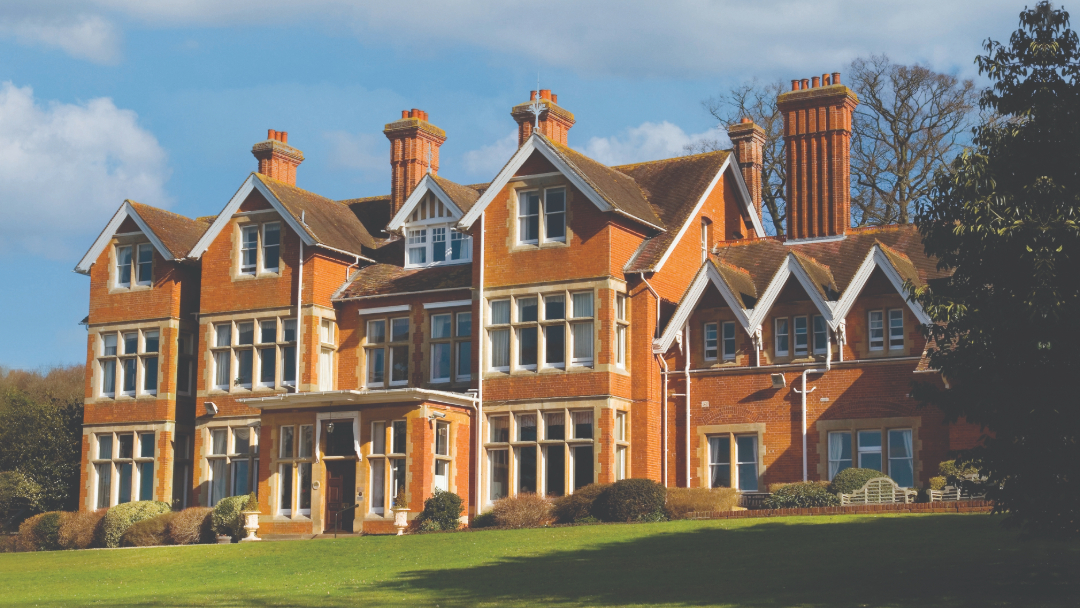 Oaken Holt Care Home – Care UK