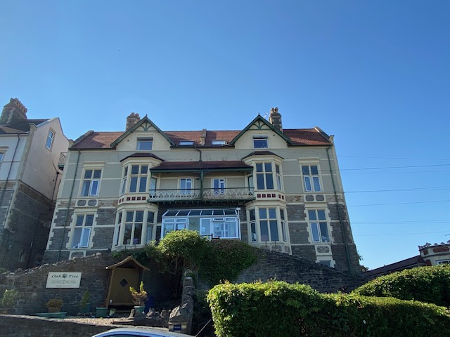 Oaktree Lodge