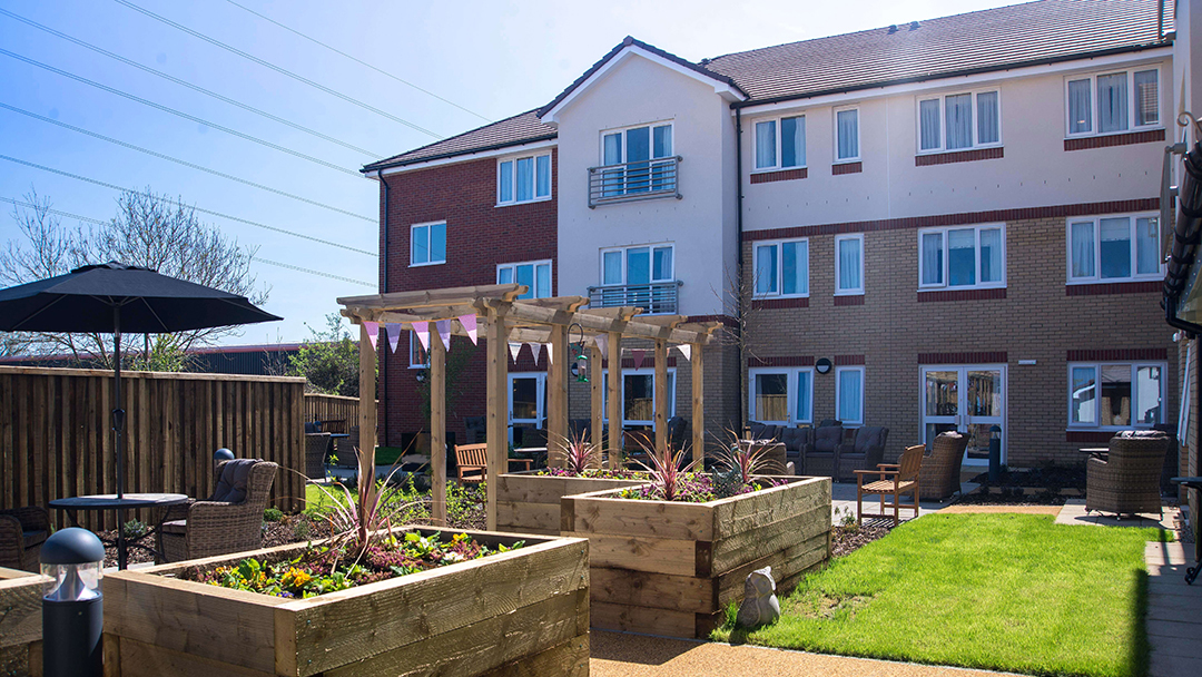 Pear Tree Court Care Home – Care UK