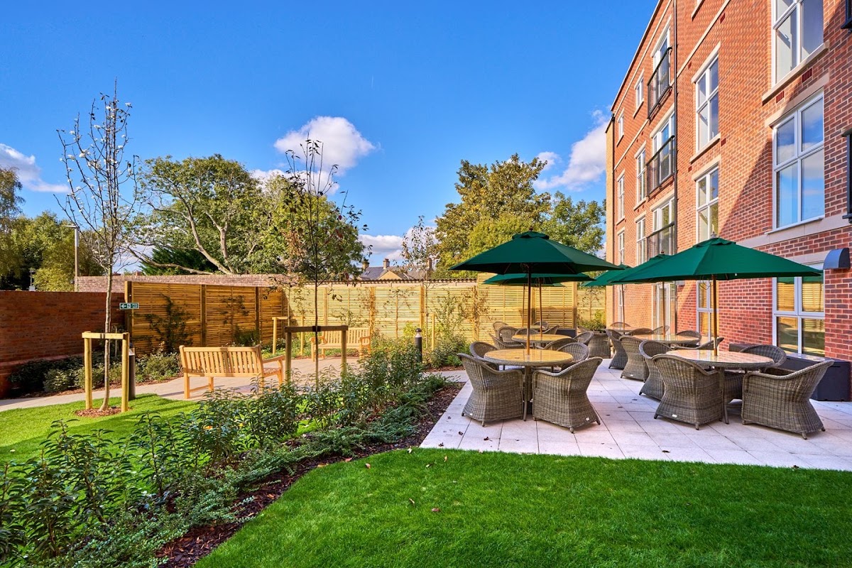 Petersfield Apartments – Retirement Living Plus – McCarthy & Stone