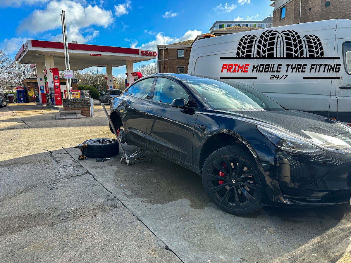 Prime mobile tyre fitting Dorking