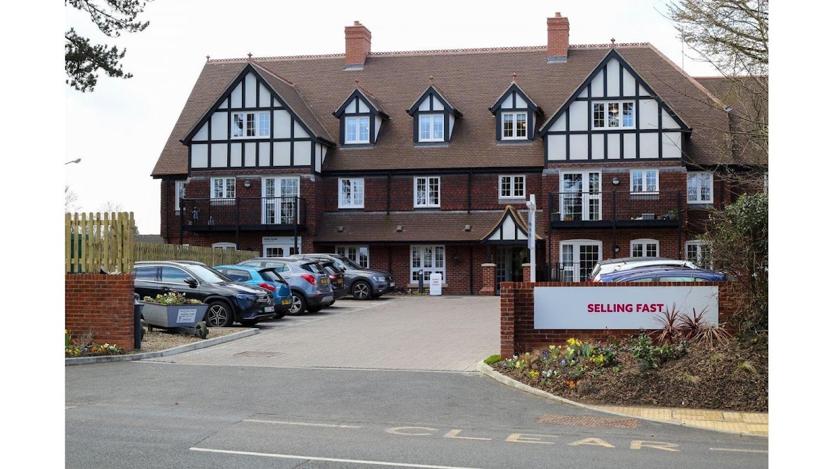 Priory House – Retirement Living – McCarthy & Stone
