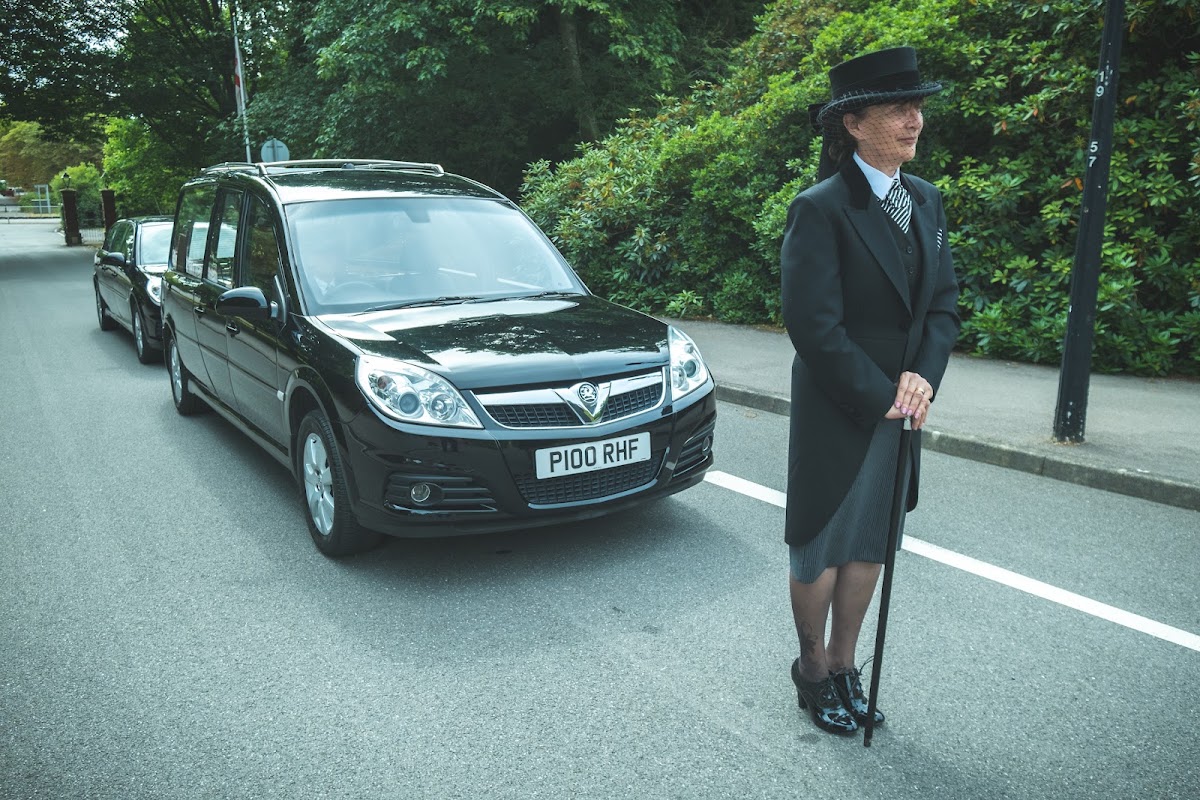 R H Faulkner And Daughter Independent Funeral Directors