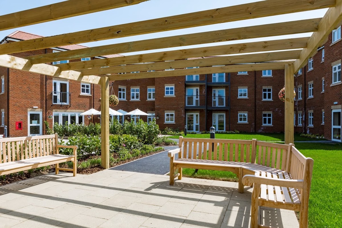 Southborough Gate – Retirement Living – McCarthy & Stone