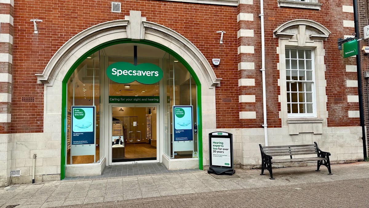 Specsavers Opticians and Audiologists – Dorchester