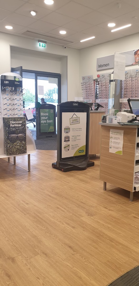 Specsavers Opticians and Audiologists – Dunstable Sainsbury’s