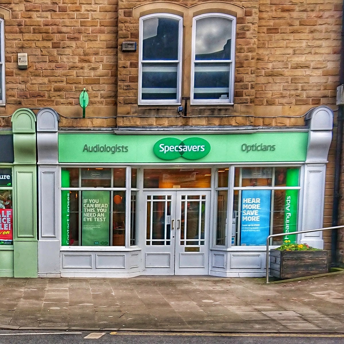 Specsavers Opticians and Audiologists – Matlock