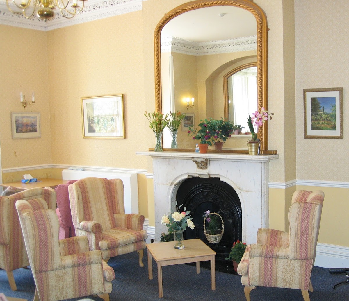 Stainsbridge House