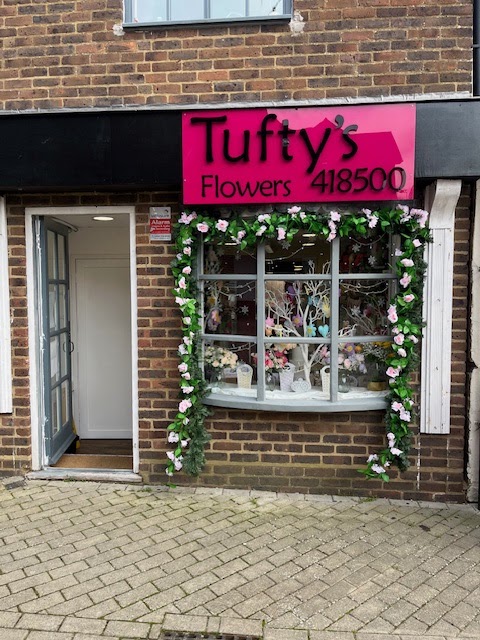 Tufty’s Flowers & Cards